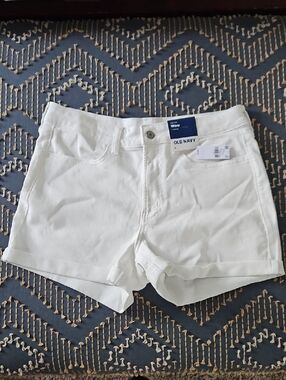 Old Navy White Denim Rolled-Hem Women's Shorts